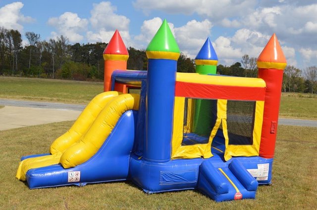 Find Bargains on Bouncy Castles in Singapore